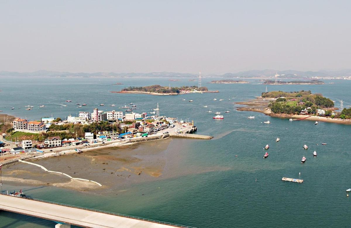 Taean Gaetyeowool Pension Exterior photo